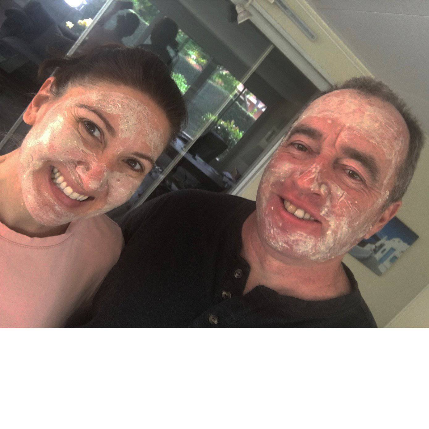 Organic Vitamin C & E Brightening Face Mask
