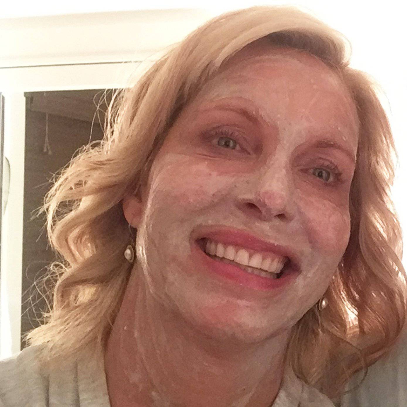 Organic Vitamin C & E Brightening Face Mask